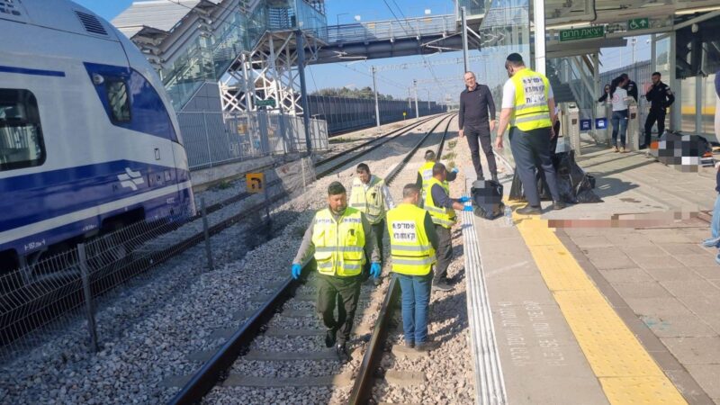 הרוג בתחנת הרכבת בהרצליה, צילום זק"א